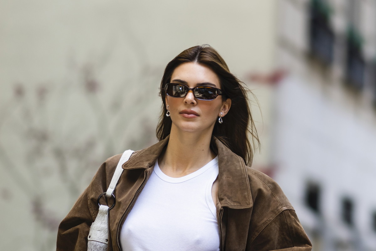 Choć trudno w to uwierzyć, to właśnie on tego lata zastąpi biały T-shirt. Fanką jest Kendall Jenner