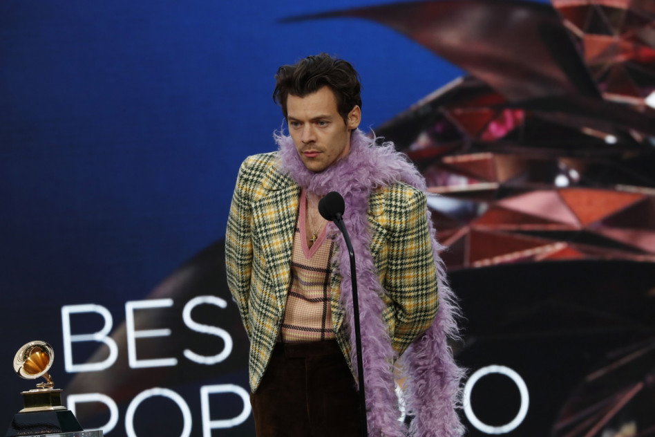 Harry Styles wyjaśnił, o czym tak naprawdę śpiewa w utworze „Watermelon Sugar”! Nie, nie chodzi o owoce