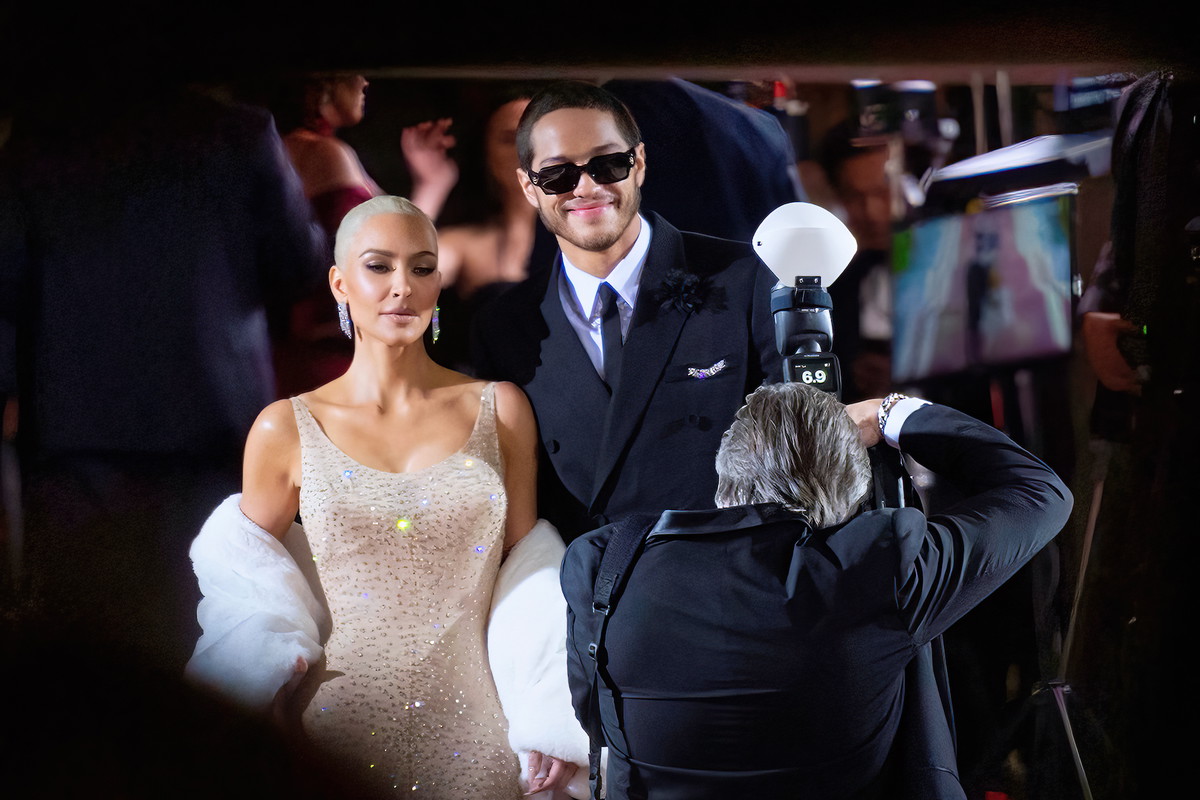 Projektant słynnej sukienki Marilyn Monroe oburzony tym, że Kim Kardashian założyła ją na Met Galę. „To wielki błąd” – twierdzi