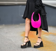 Buty w stylu lat 2000. nie wszystkim muszą się podobać, ale to właśnie one są teraz hitem. Nosiłyście?