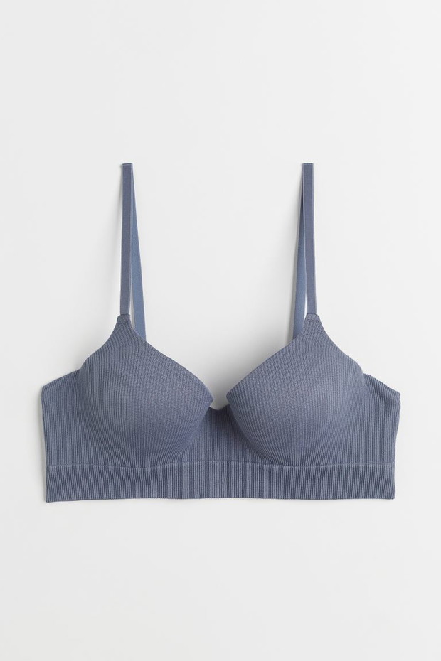 Bezszwowy stanik H&M, 49,99 zł (stara cena – 79,99 zł)