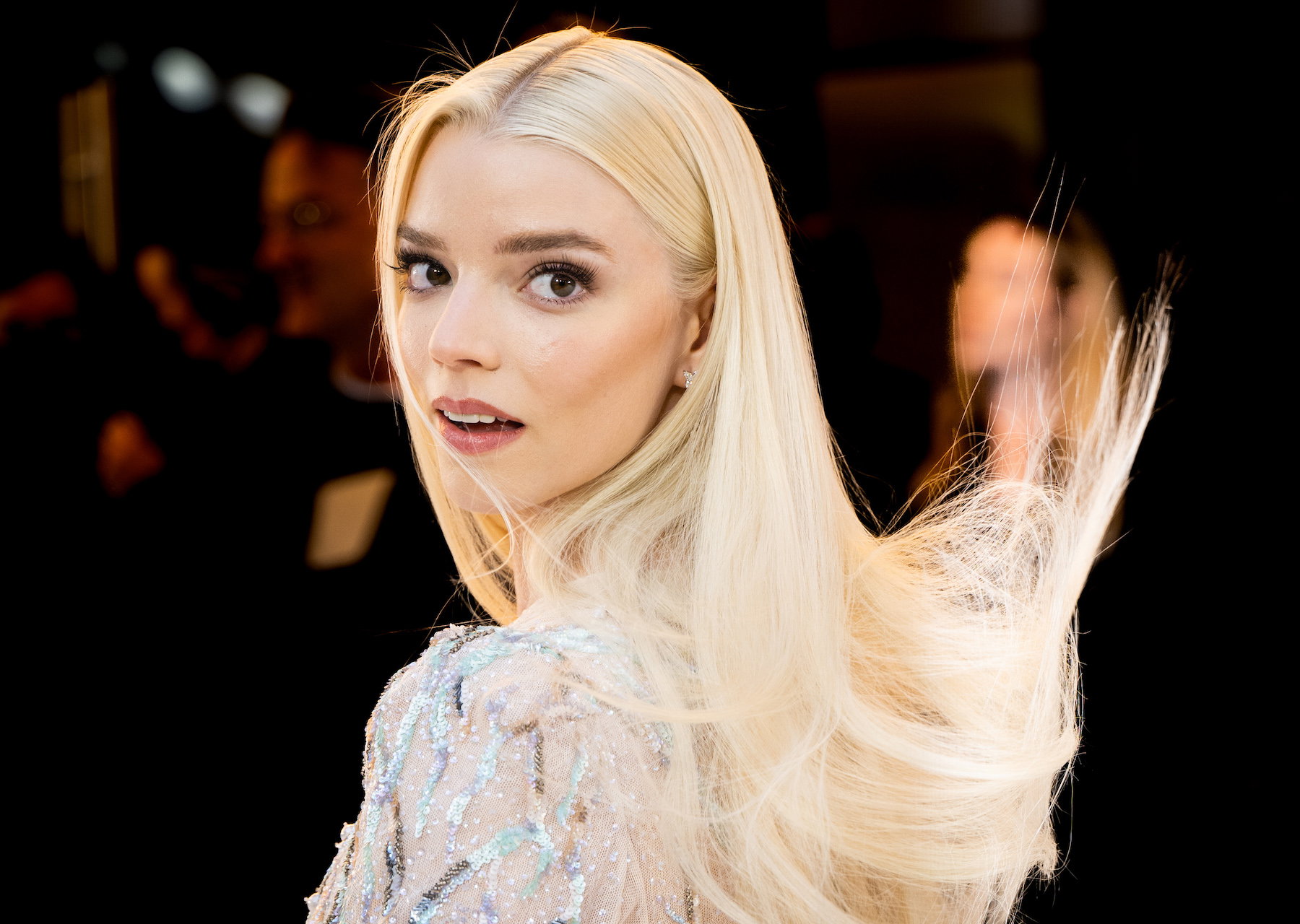 Anya Taylor-Joy zaręczona? Na jej serdecznym palcu pojawił się pierścionek, o którym mówią dziś wszyscy