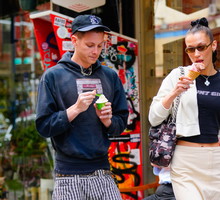 Zapomnijcie o Zoë Kravitz i Channingu Tatumie, teraz to Bella Hadid i Marc Kalman są najbardziej stylową parą wśród gwiazd!