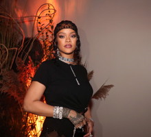 Rihanna pokazała się publicznie po porodzie