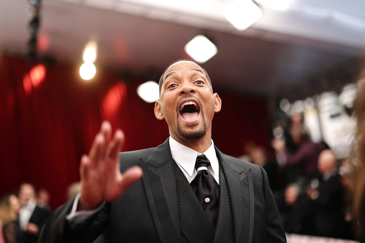 W przejmującym wideo Will Smith przeprasza Chrisa Rocka za spoliczkowanie. „Boli mnie to psychologicznie i emocjonalnie” – powiedział