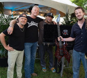 Joseph Quinn i zespół Metallica