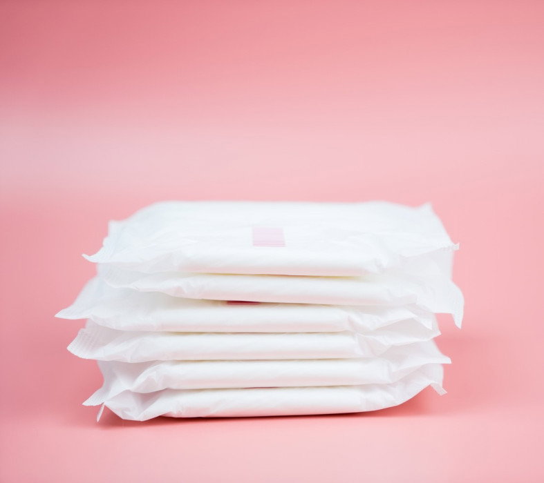 Kolejna popularna sieć supermarketów walczy z ubóstwem menstruacyjnym. Oby więcej takich akcji!