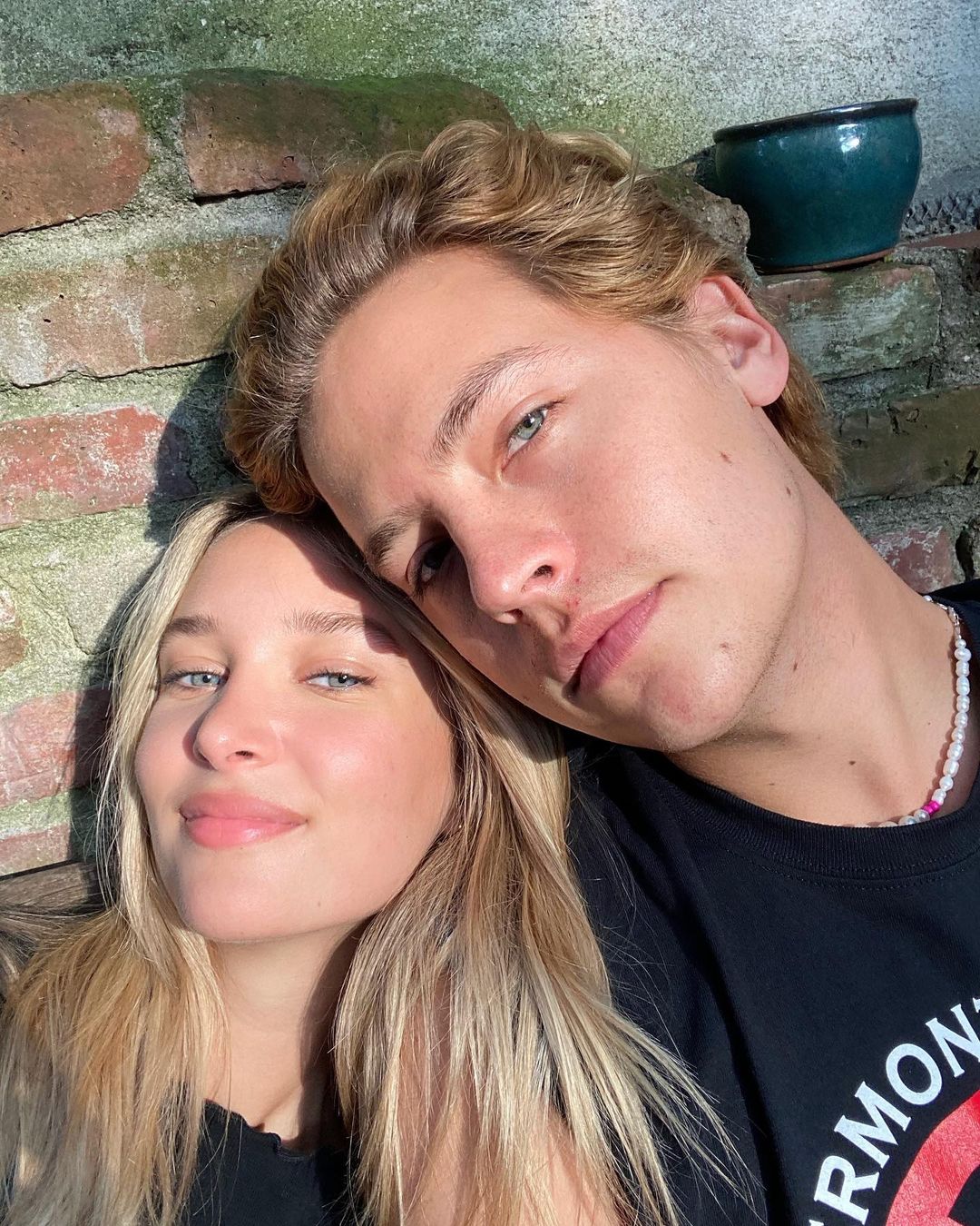 Cole Sprouse i Ari Fournier