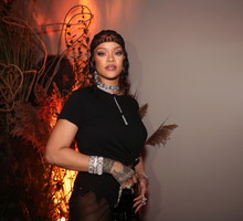 Rihanna pokazała się publicznie po porodzie