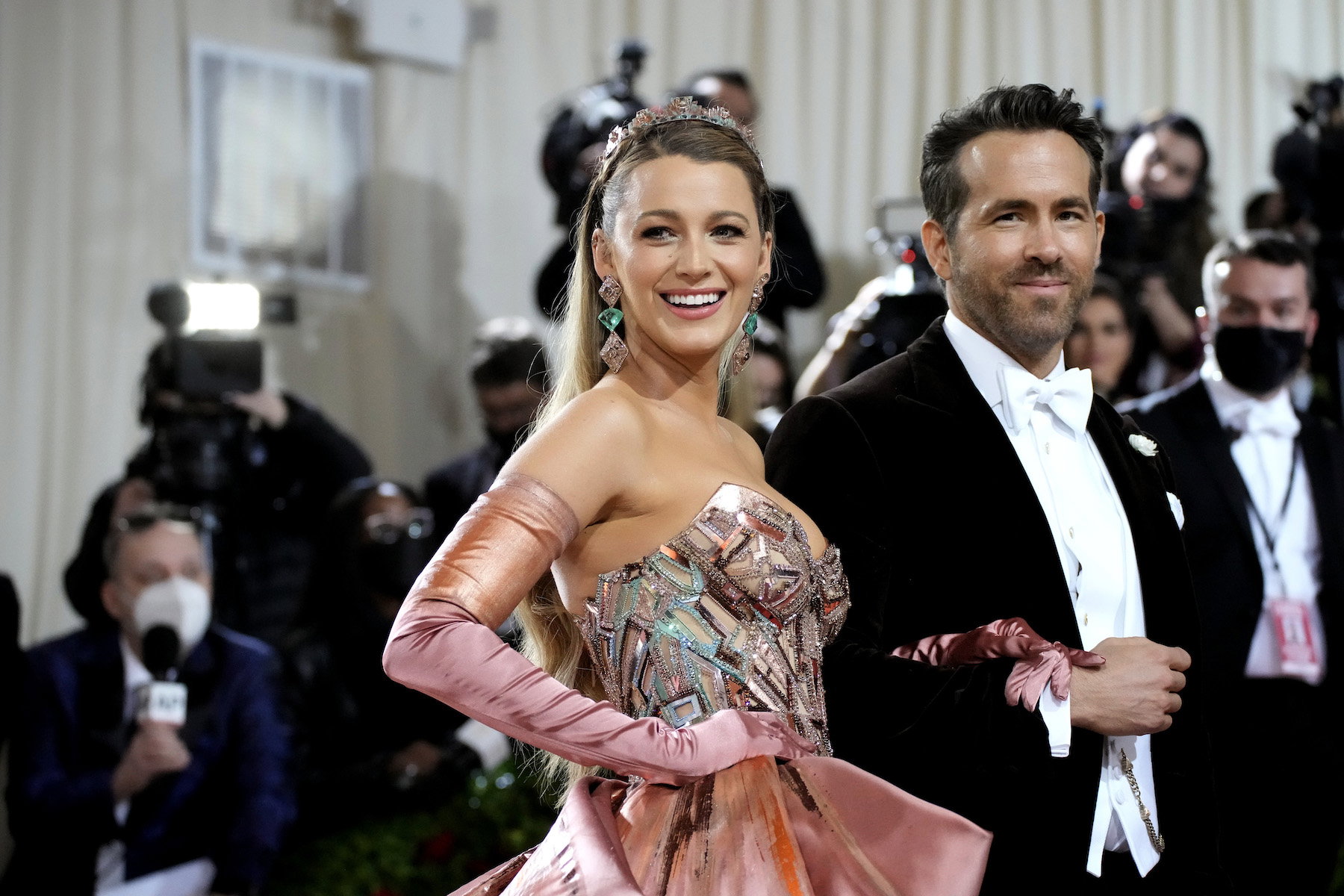 Blake Lively pokazała się w bikini, które bardziej spodobało by się Blair niż Serenie. Wpisuje się w silny trend sezonu