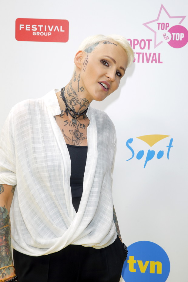 Agnieszka Chylińska zrobiła sobie tatuaż z błędem. Specjalnie?