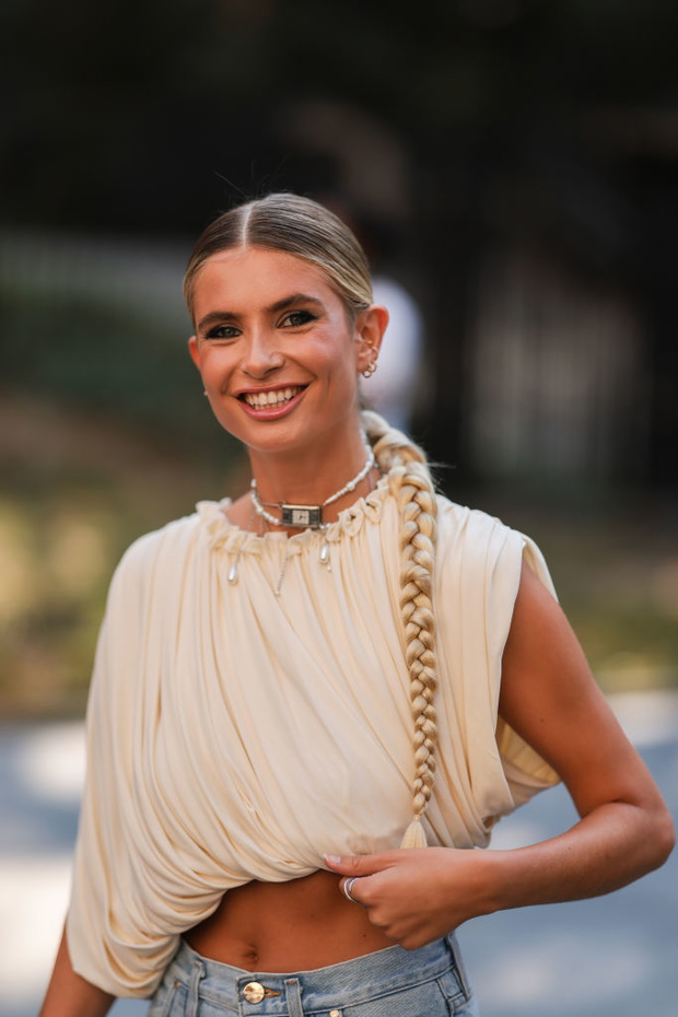 Street Style - September 2022 - New York Fashion Week