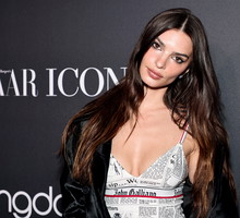 Emily Ratajkowski