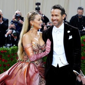 Ryan Reynolds przygotował niespodziankę z okazji 35. urodzin Blake Lively. To prezent dla niej? Czy może bardziej dla nas?