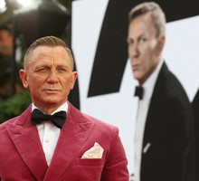 Daniel Craig