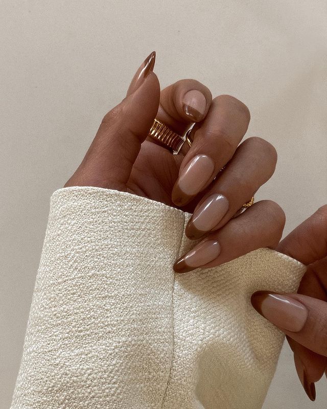 French manicure w wersji na jesień