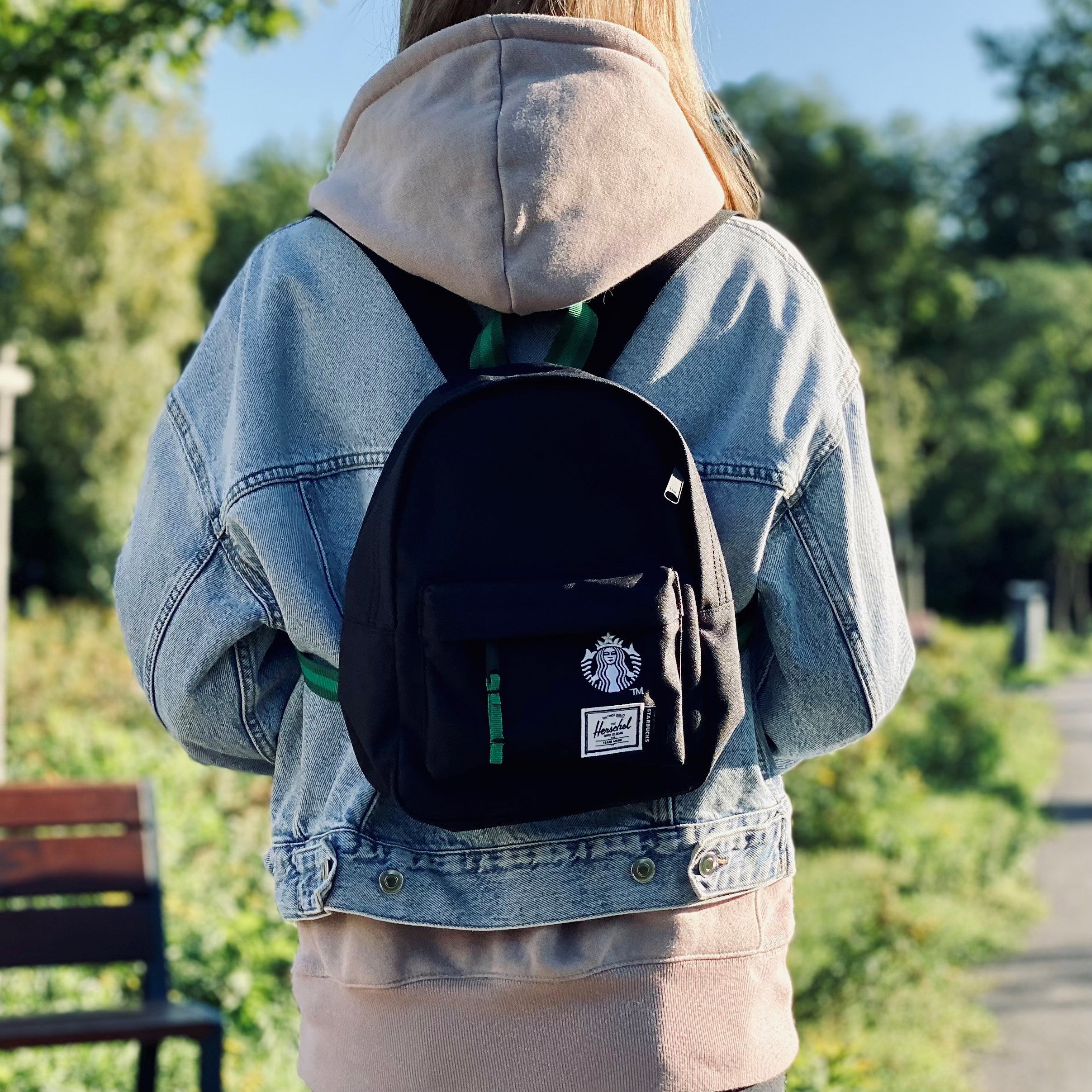 Starbucks X Herschel