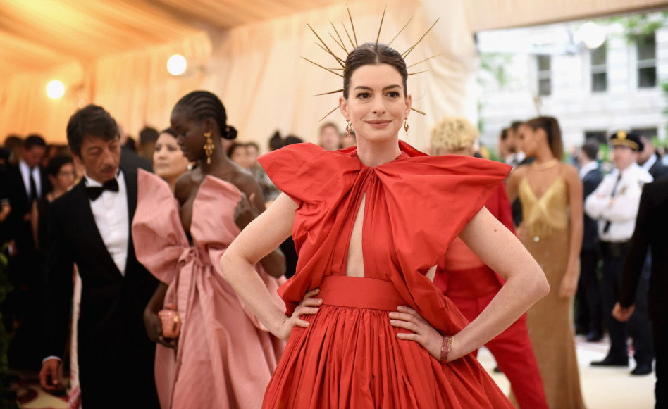 Anne Hathaway zdradziła sekret na temat swojej roli w „Diabeł ubiera się u Prady”. Reakcja fanów – bezcenna!