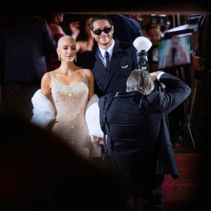 Projektant słynnej sukienki Marilyn Monroe oburzony tym, że Kim Kardashian założyła ją na Met Galę. „To wielki błąd” – twierdzi
