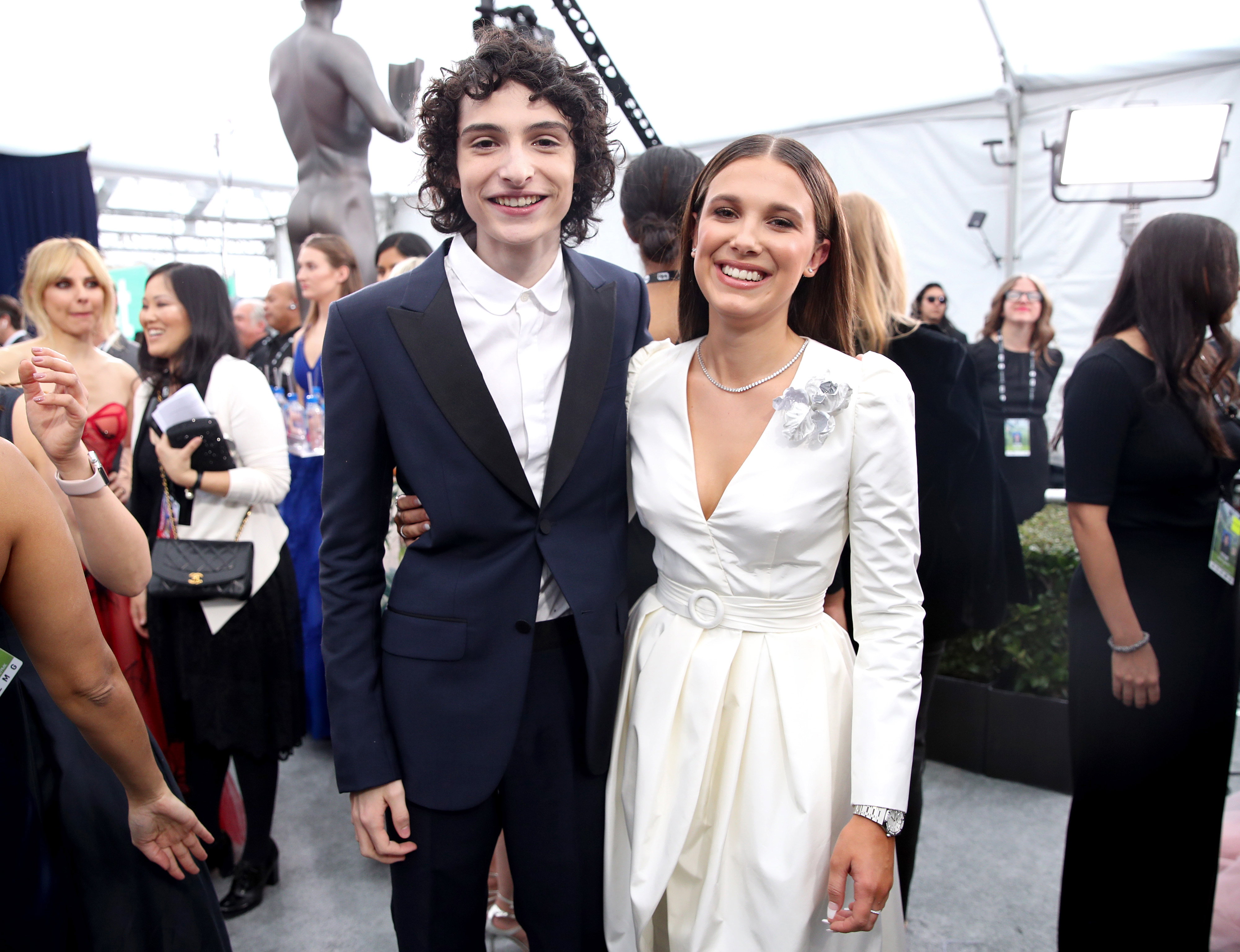 Millie Bobby Brown i Finn Wolfhard