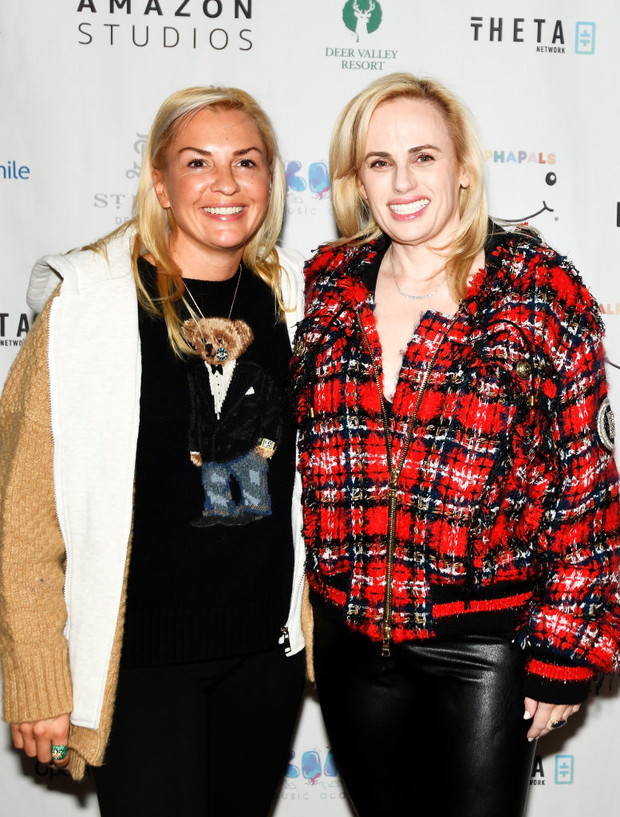 Rebel Wilson i Ramona Agruma
