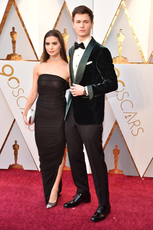 Ansel Elgort i Violetta Komyshan