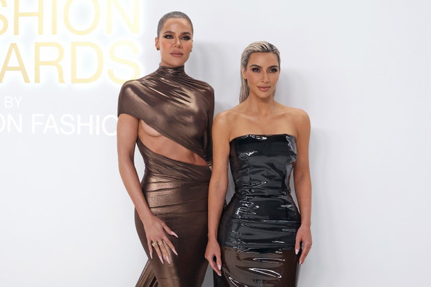 Khloe Kardashian i Kim Kardasian
