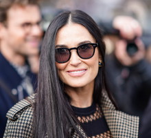 Demi Moore pokazała zdjęcia z córkami, które są już dorosłe. Najstarsza – Rumer Willis wygląda zupełnie jak mama. „Jak siostry” – piszą fani!