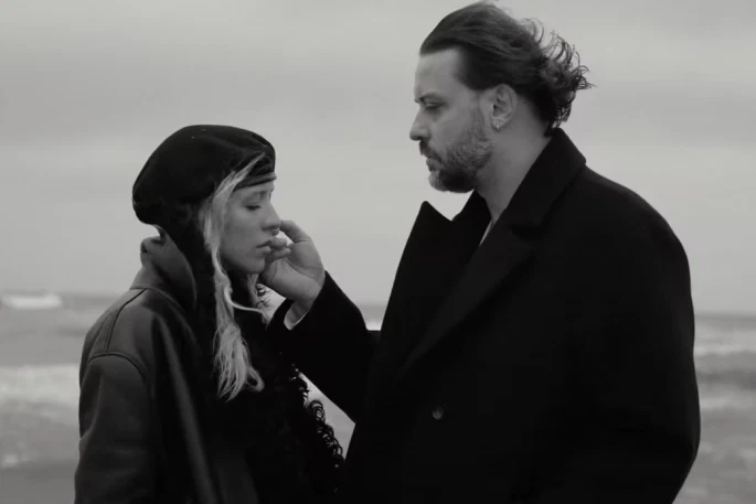 Kadry z wideo do piosenki "Nie ma nas"