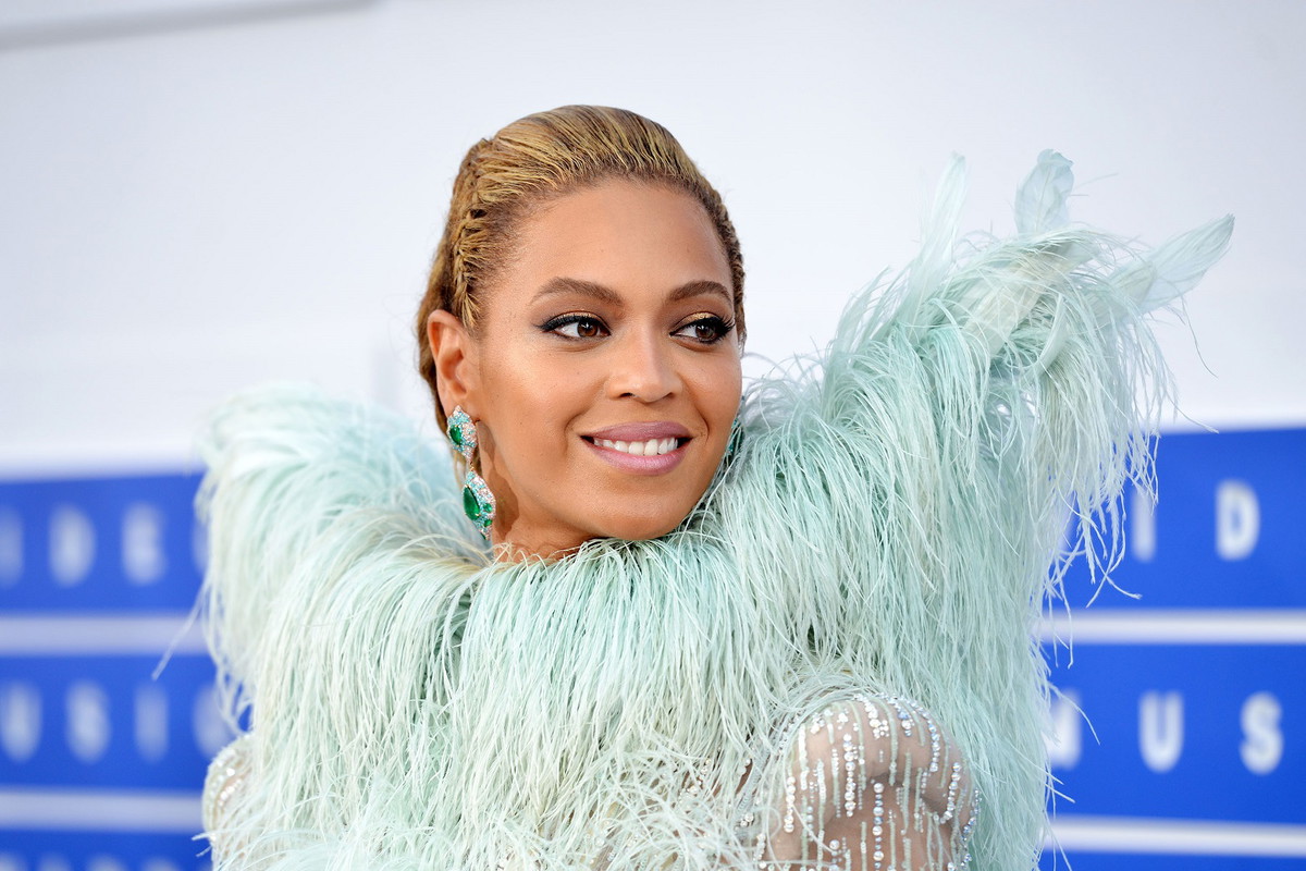 Makijażysta Beyonce wytypował najlepszy kosmetyk do stylizacji brwi. Żel utrwala je i trzyma kształt przez cały dzień