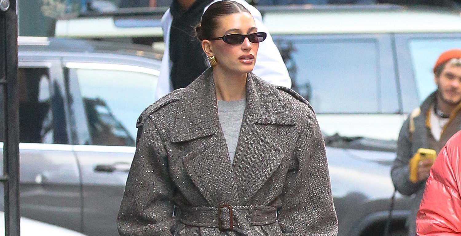 Hailey Bieber to królowa oversizowych płaszczy. Dowód? Mamy ich aż 5 i to takich, które warto przenieść do własnej garderoby