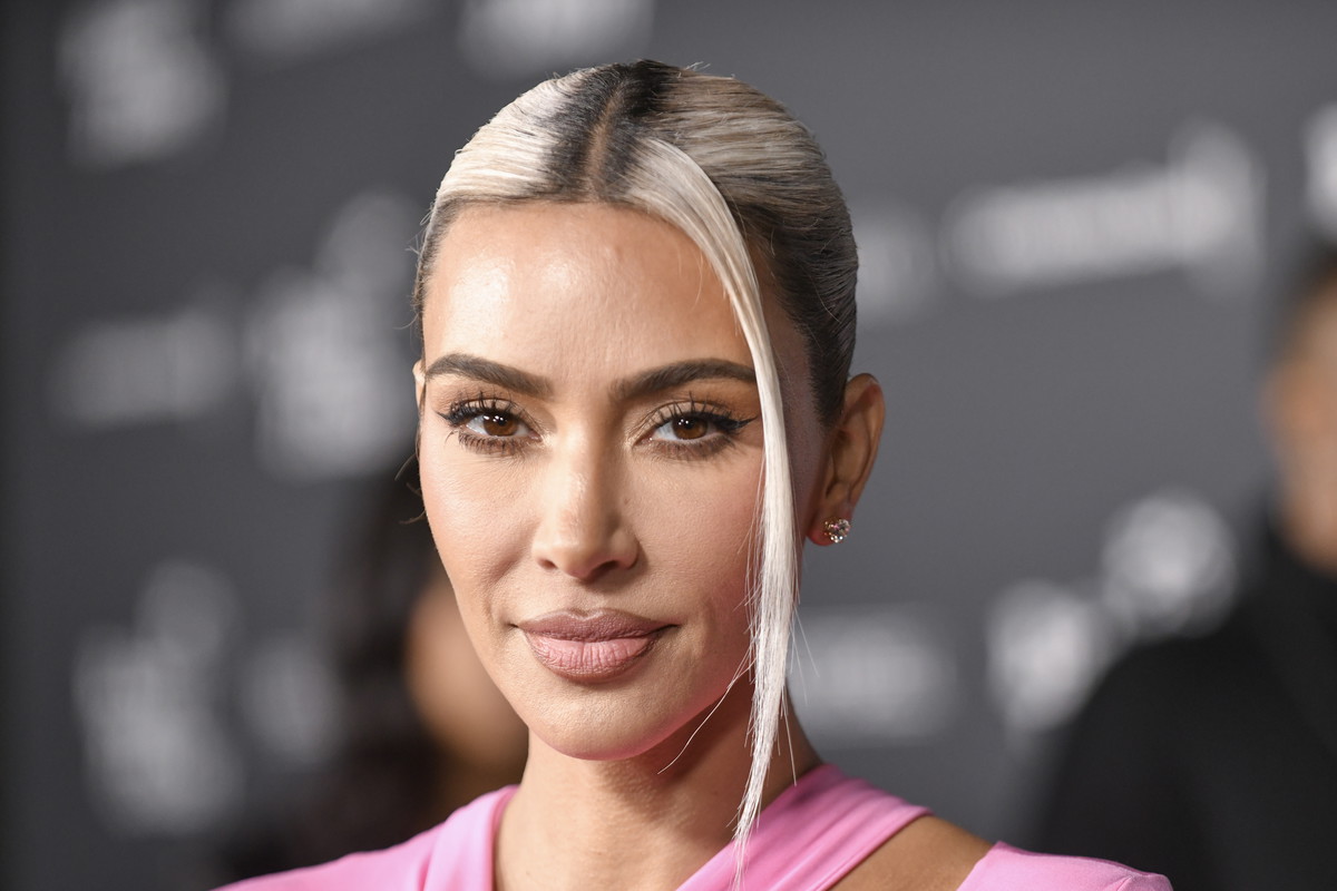 Kim Kardashian kupiła na aukcji ametystowy krzyż księżnej Diany. Celebrytka wydała na niego fortunę