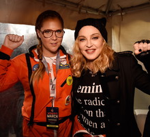 Madonna prowokuje w wideo z udziałem gwiazd. Wyzwanie rzucone Amy Schumer nie nadaje się do zacytowania