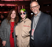 Billie Eilish o dzieleniu łóżka z rodzicami