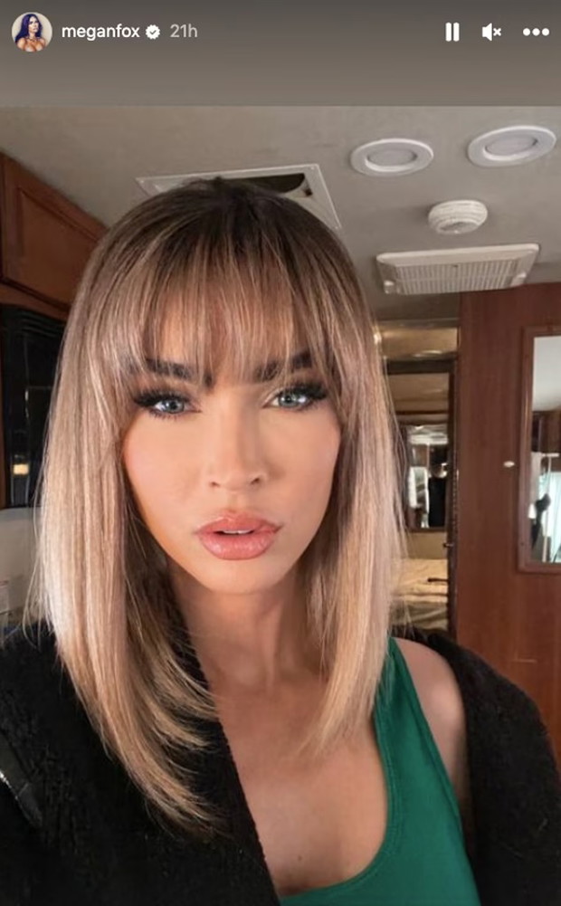 Megan Fox przeszła kolejną metamorfozę. Aktorka postawiła na modne cięcie i nowy kolor włosów