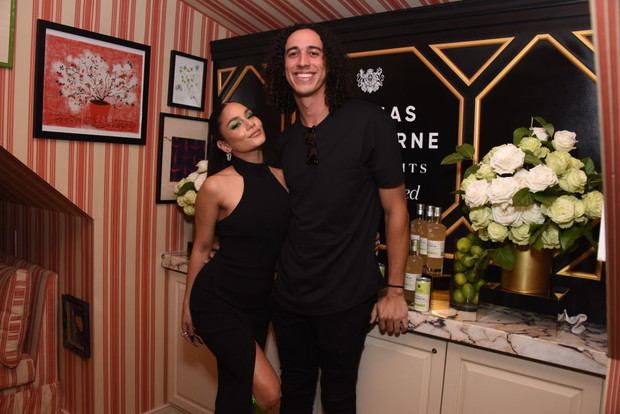 Vanessa Hudgens i Cole Tucker zaręczeni