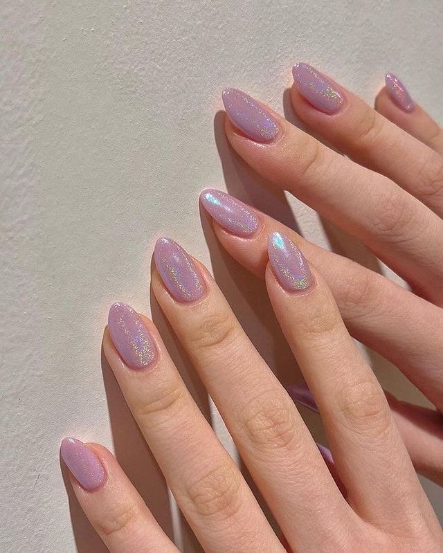 Modne paznokcie 2023: unicorn nails
