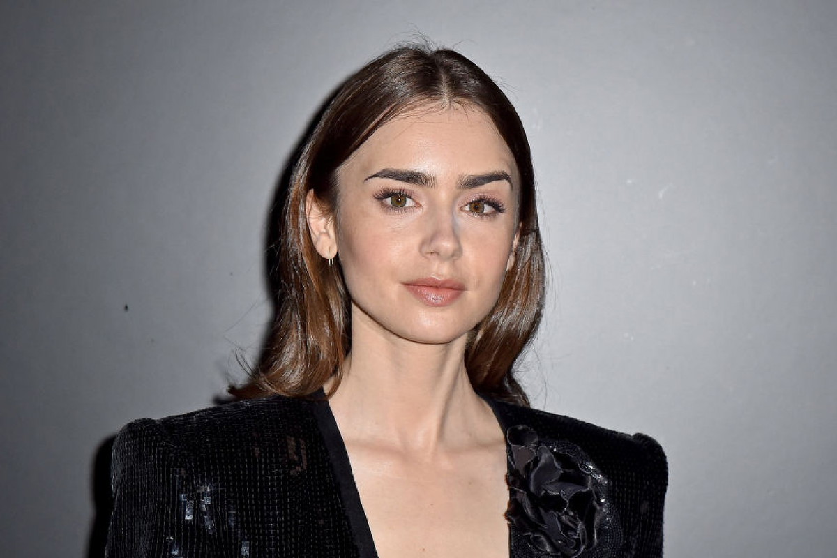Lily Collins