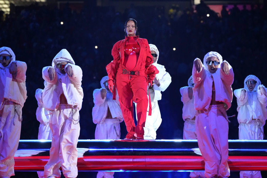 Tłumaczka języka migowego skradła show podczas Super Bowl 2023. „Sorry Rihanna”
