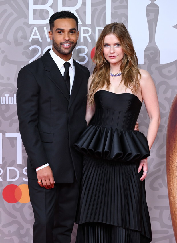 Lucien Laviscount i Camille Razat