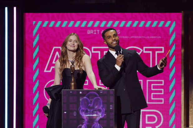 Lucien Laviscount i Camille Razat
