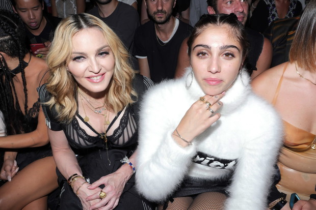 Madonna i Lourdes Leon