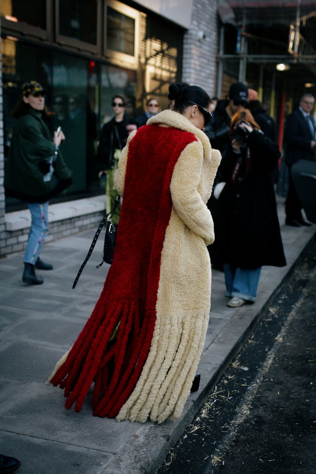 London Fashion Week jesień-zima 2023/2024: street style