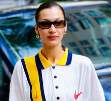Salomony zdetronizują inne kultowe sneakersy? Bella Hadid już zna odpowiedź, a potwierdzenie można zobaczyć na jej stopach