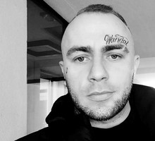Adek WWA nie żyje. Warszawski raper został znaleziony martwy w swoim mieszkaniu