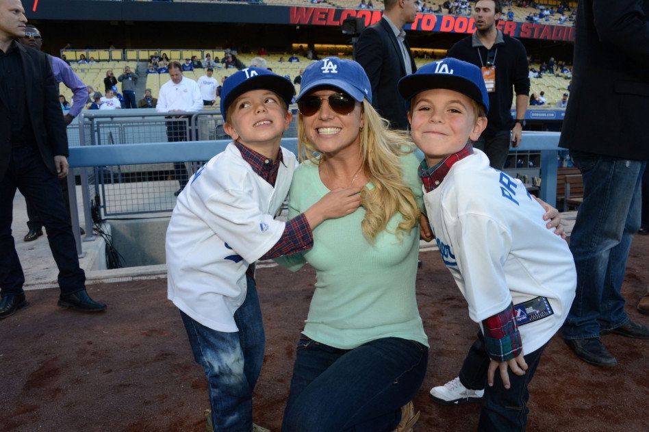 britney-spears-z-synami2-2cae30b