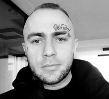 Adek WWA nie żyje. Warszawski raper został znaleziony martwy w swoim mieszkaniu