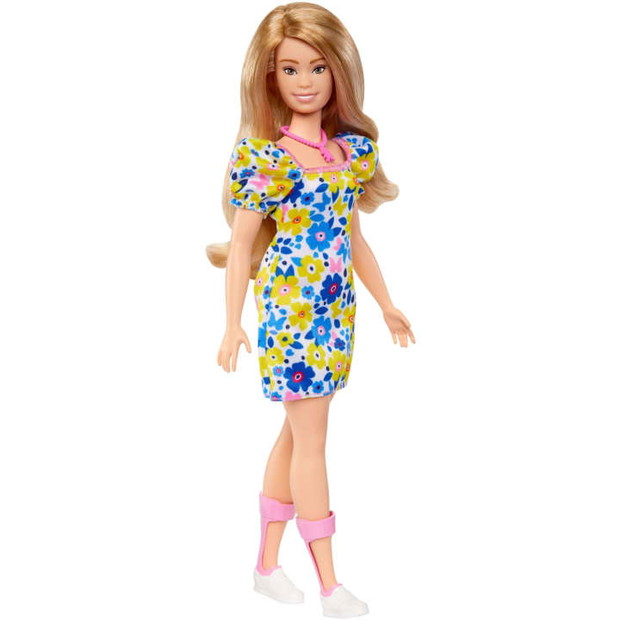 Nowa Barbie Fashionistas Doll o wyglądzie kobiety z zespołem Downa