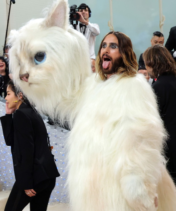 Met Gala 2023: Jared Leto jako Choupette
