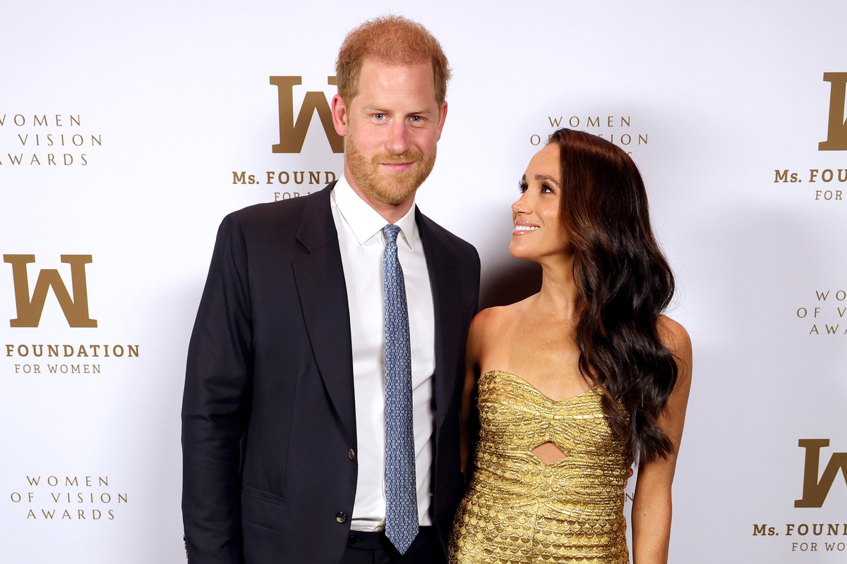 Rzecznik Harry’ego i Meghan doniósł o „niemal katastrofalnym pościgu”. Taksówkarz zaprzecza